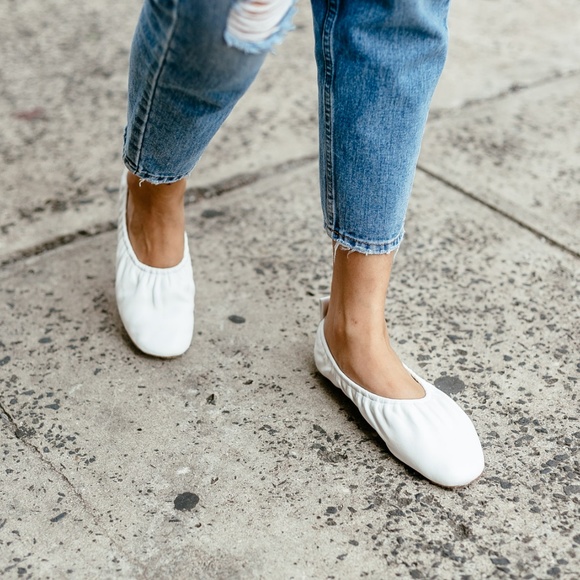 ISO Celine Ballerina Round-Toe Flats, 37.5 or 38 - Picture 4 of 4